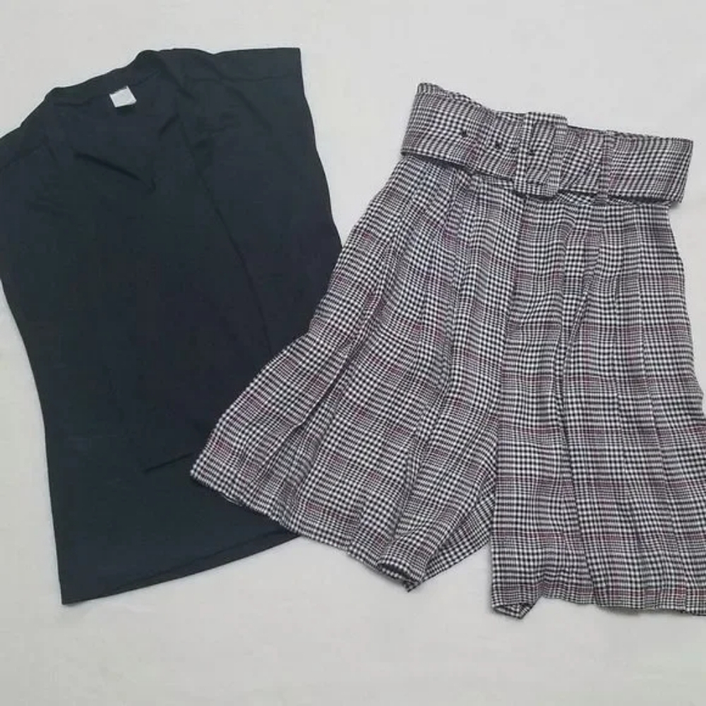 Vintage 70s Black Lavallière Top Red Plaid Extra High Rise Belted Culotte Set 8 - Picture 4 of 16